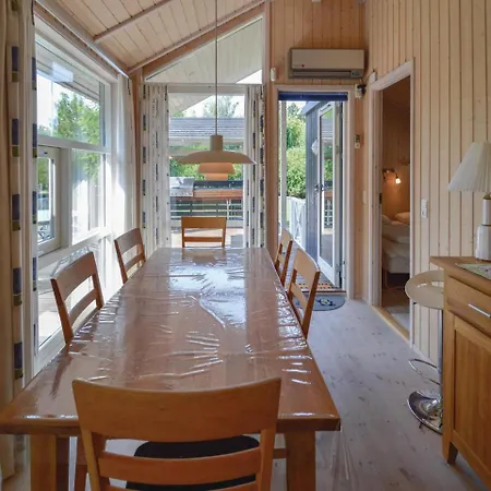 Дом отдыха Three-bedroom Holiday In Стеге