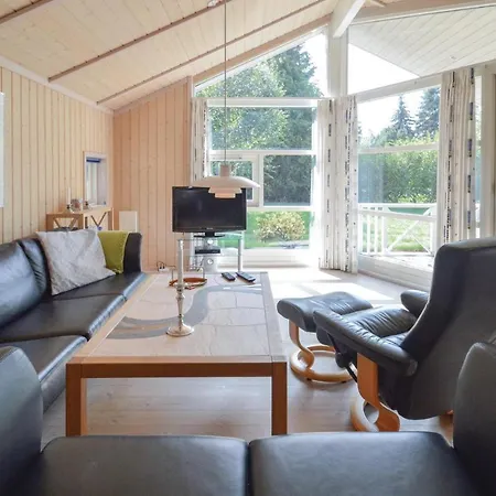 別荘 Three-bedroom Holiday In